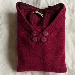 Magenta Smartwool vneck sweater